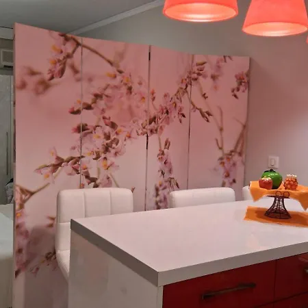 Modern By The Sea Лутра-Эдипсу